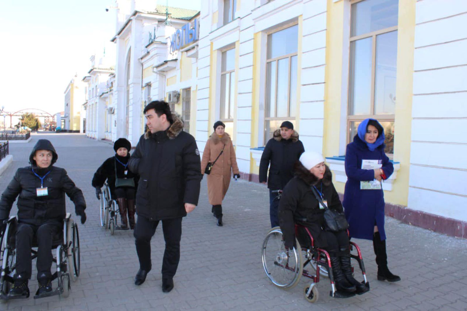 Суретті түсірген автор