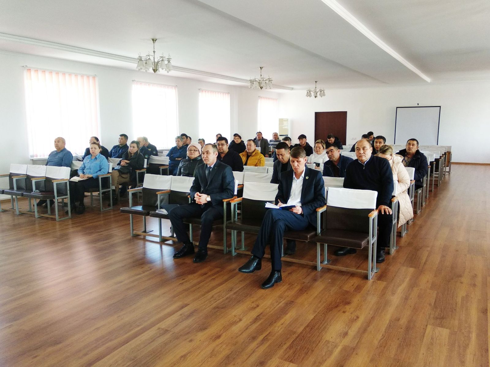 Суретті түсірген автор