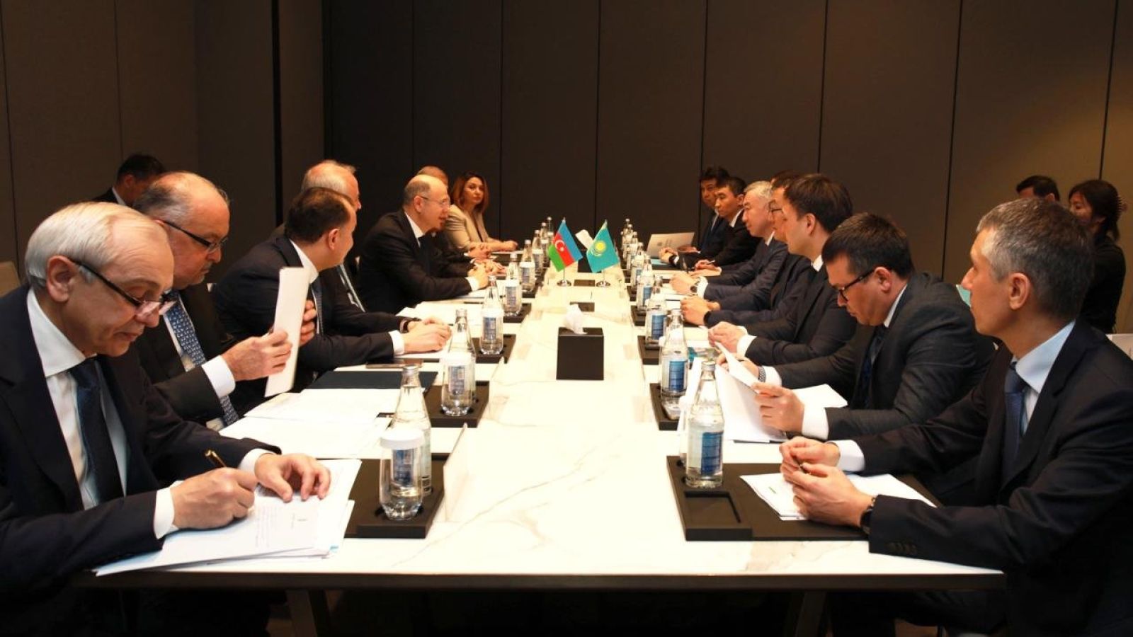 Әзербайжан тарапына Қазақстан теміржол машиналарын жасау мүмкіндіктері таныстырылды
