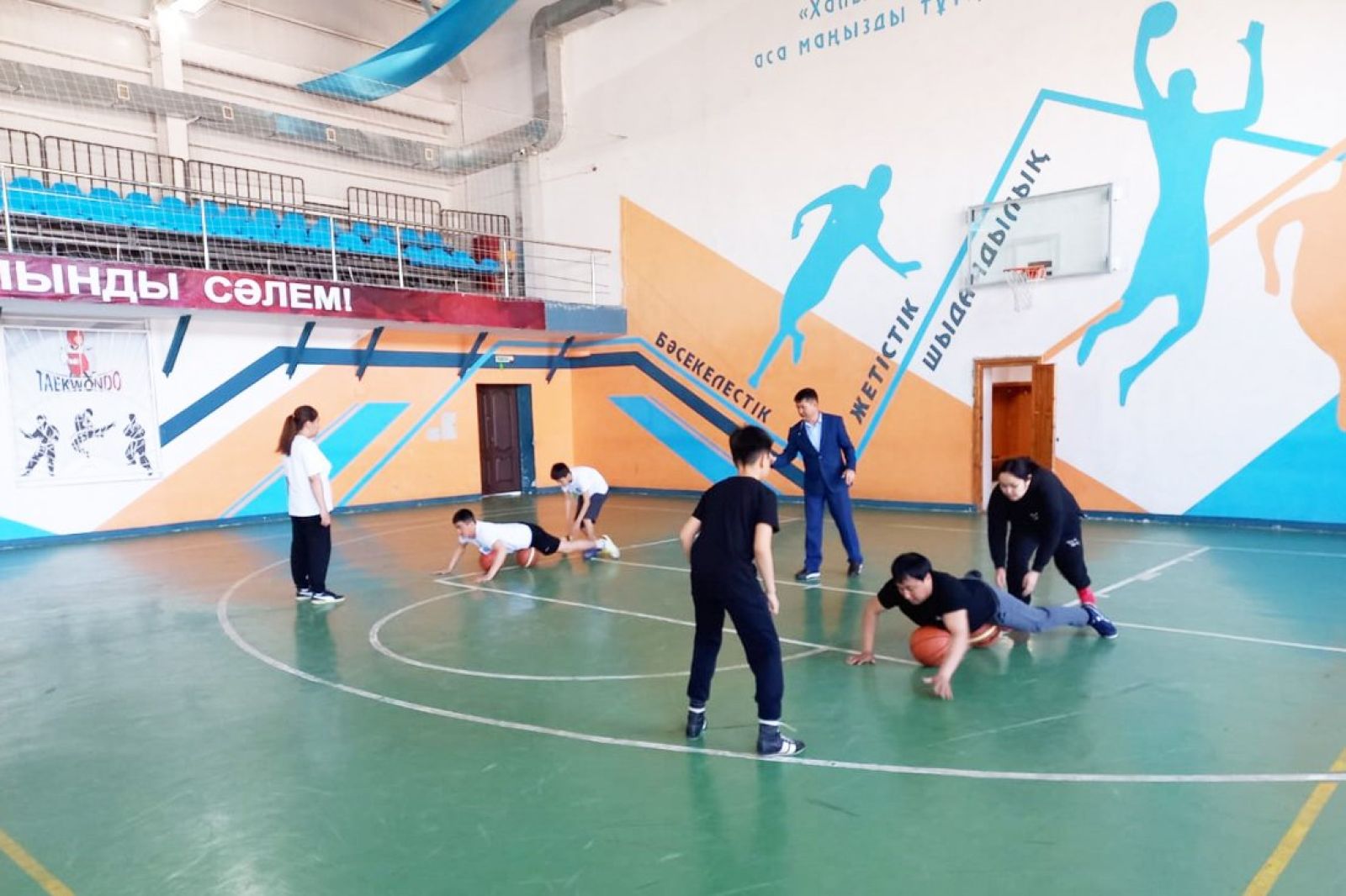 Суретті түсірген автор