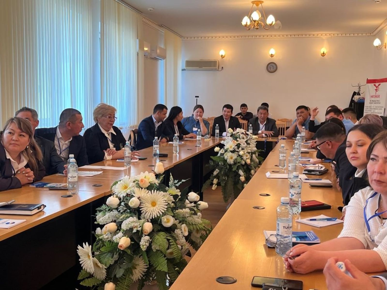 Суретті түсірген автор