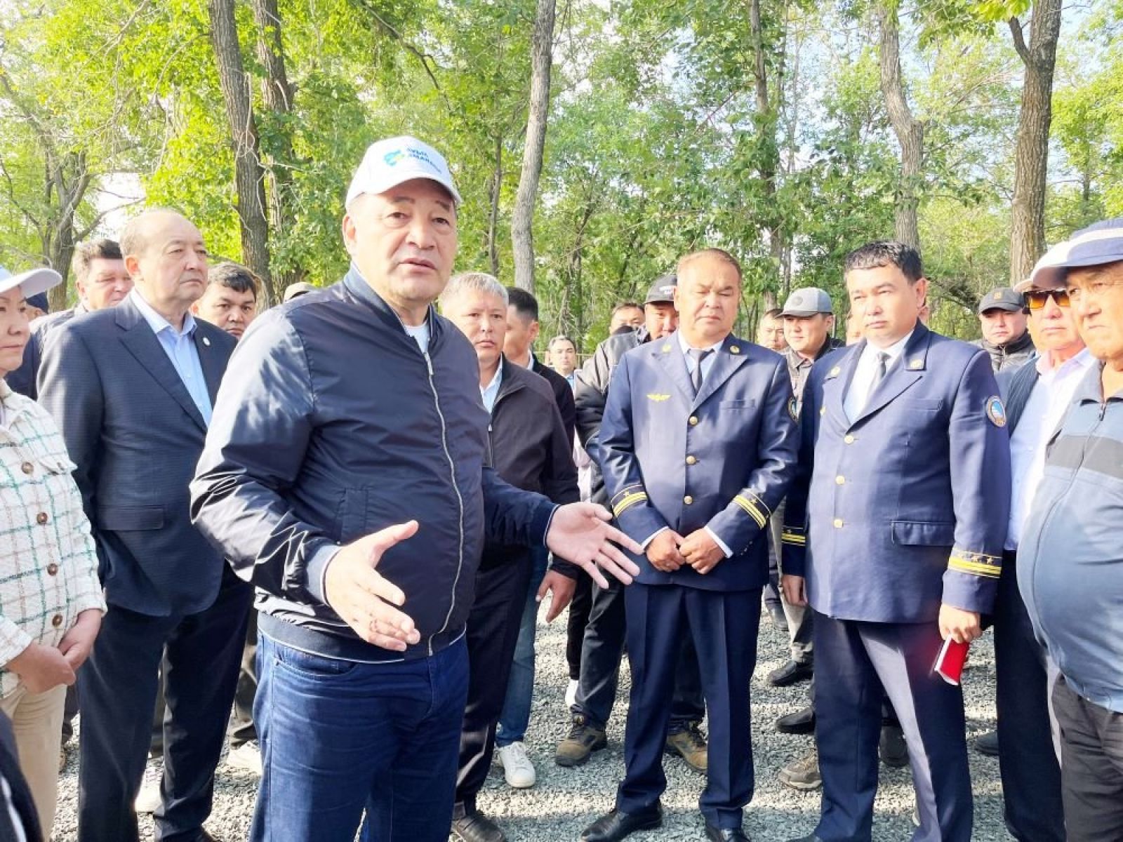Суретті түсірген автор