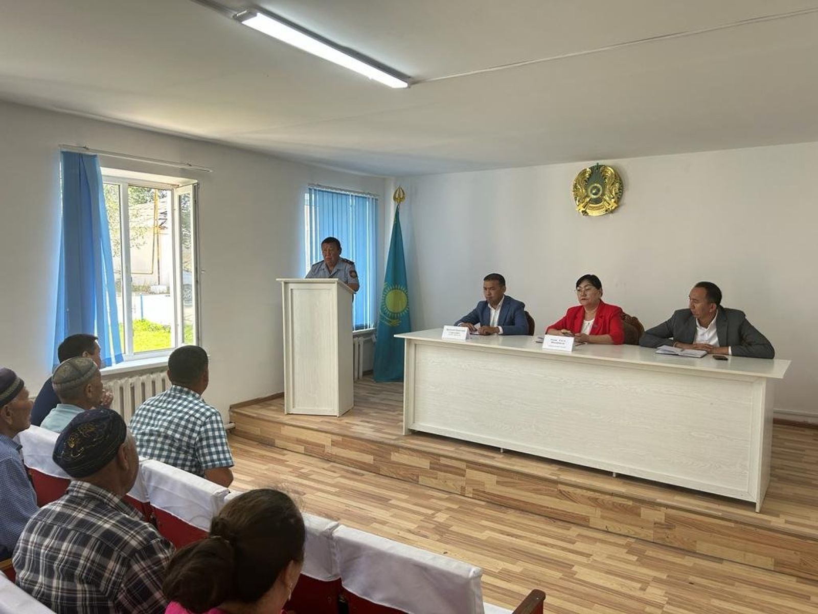Суретті түсірген автор