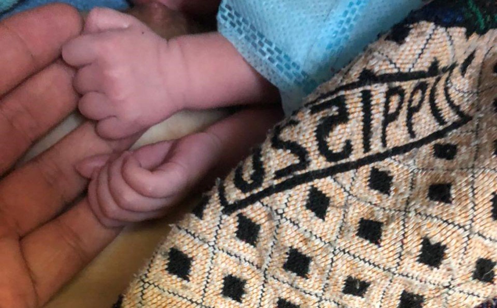 Жолаушылар пойызында сәби өмірге келді