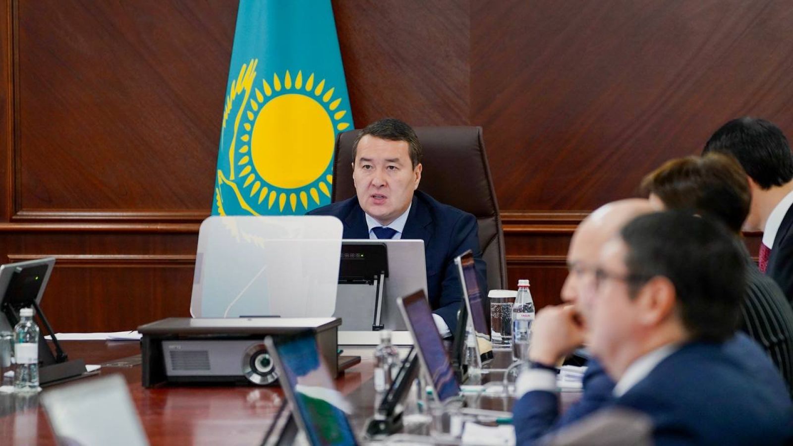 Правительство Казахстан