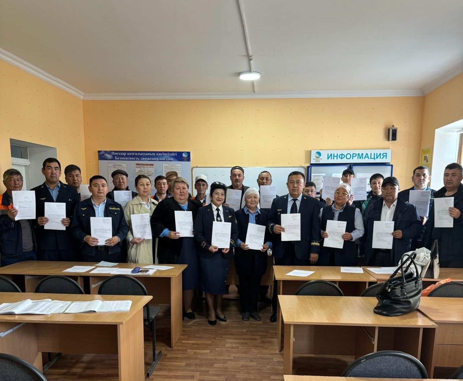 Түркістан станциясы су тасқынынан зардап шеккендерге біркүндік еңбек ақысын аударды
