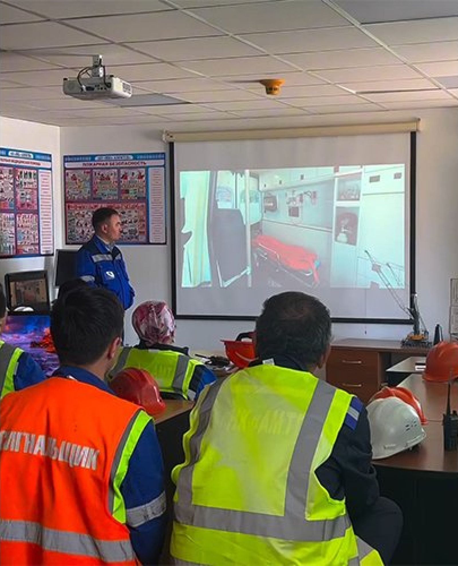 Работники Актауского порта прошли обучение по оказанию первой доврачебной помощи