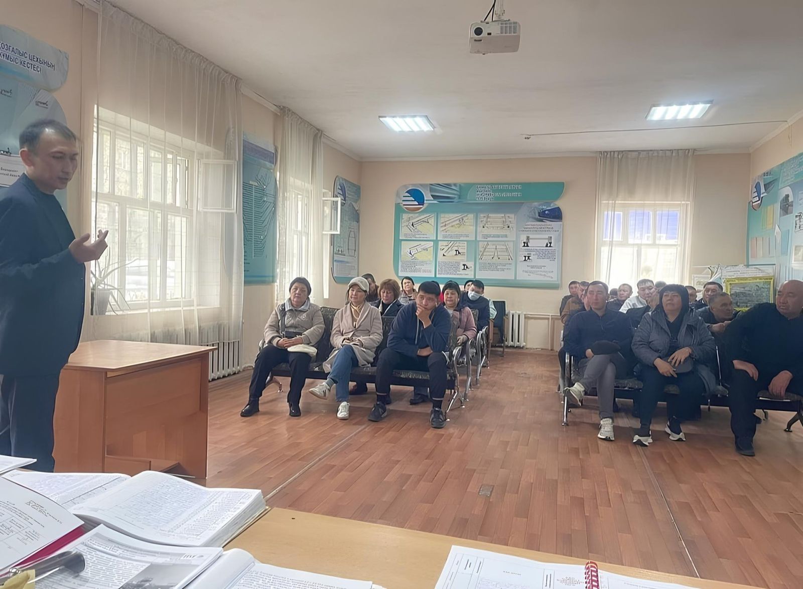Суретті түсірген автор