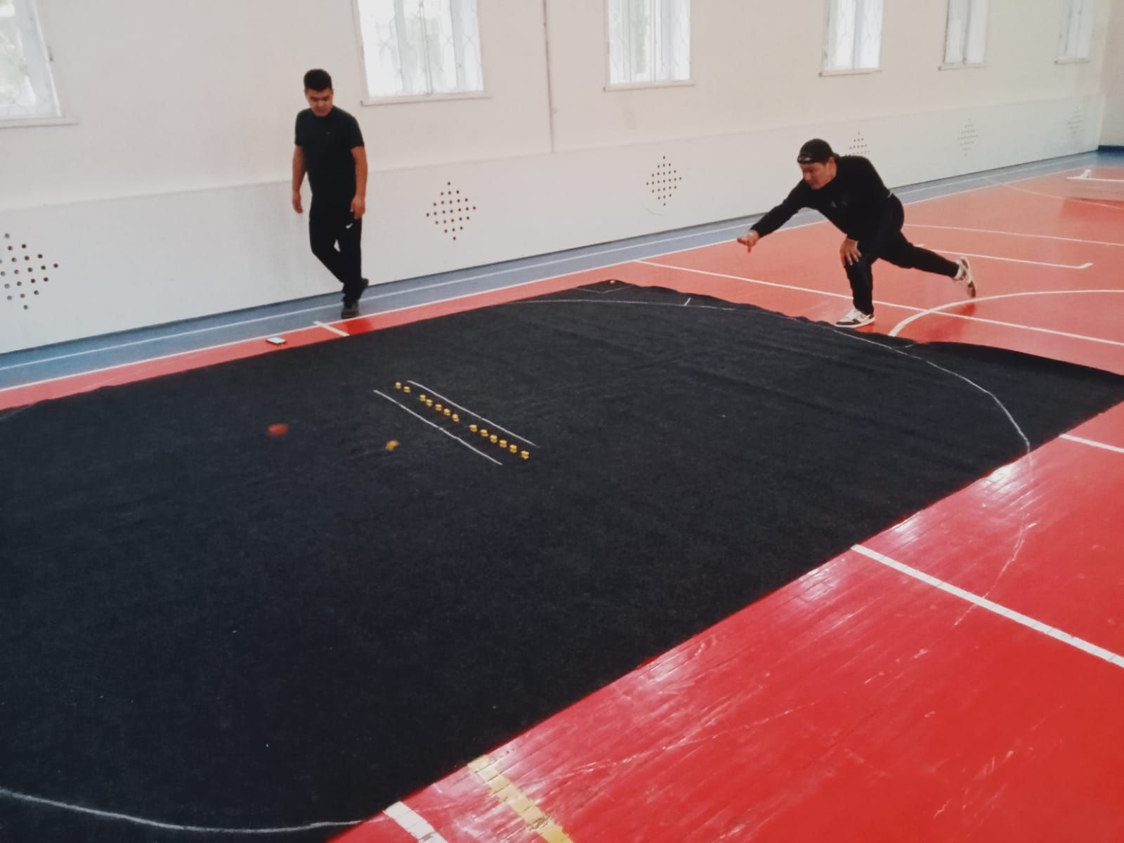 Суретті түсірген автор