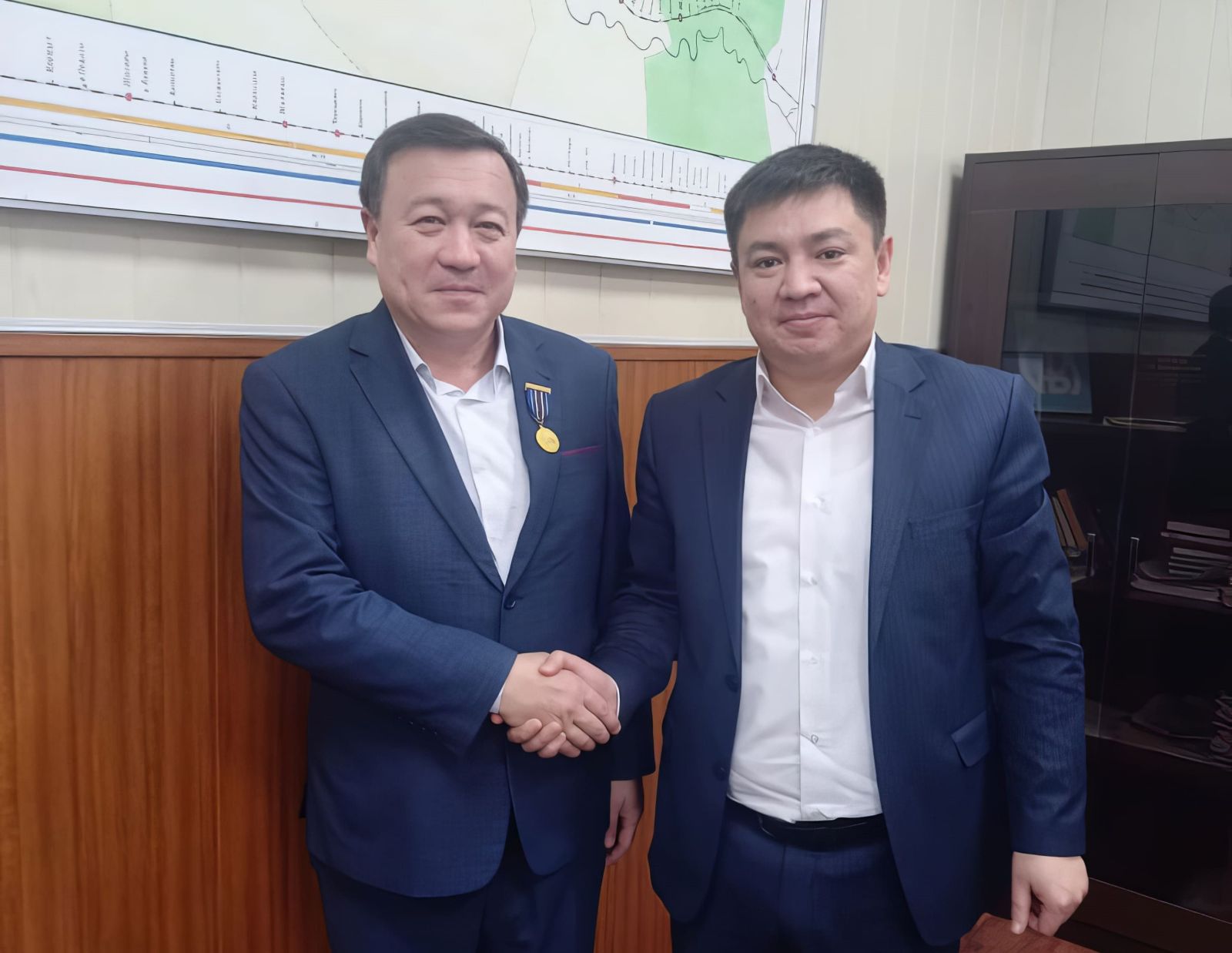Суретті түсірген автор