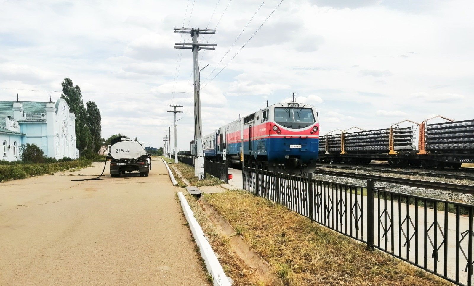 Суреттерді түсірген автор
