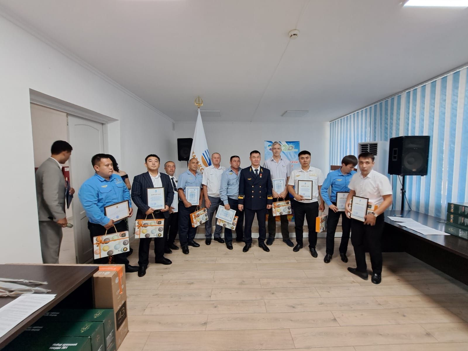 Суретті түсірген автор