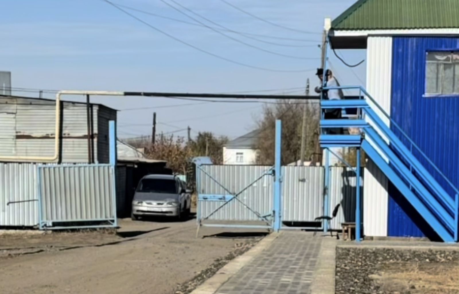 Суретті түсірген автор