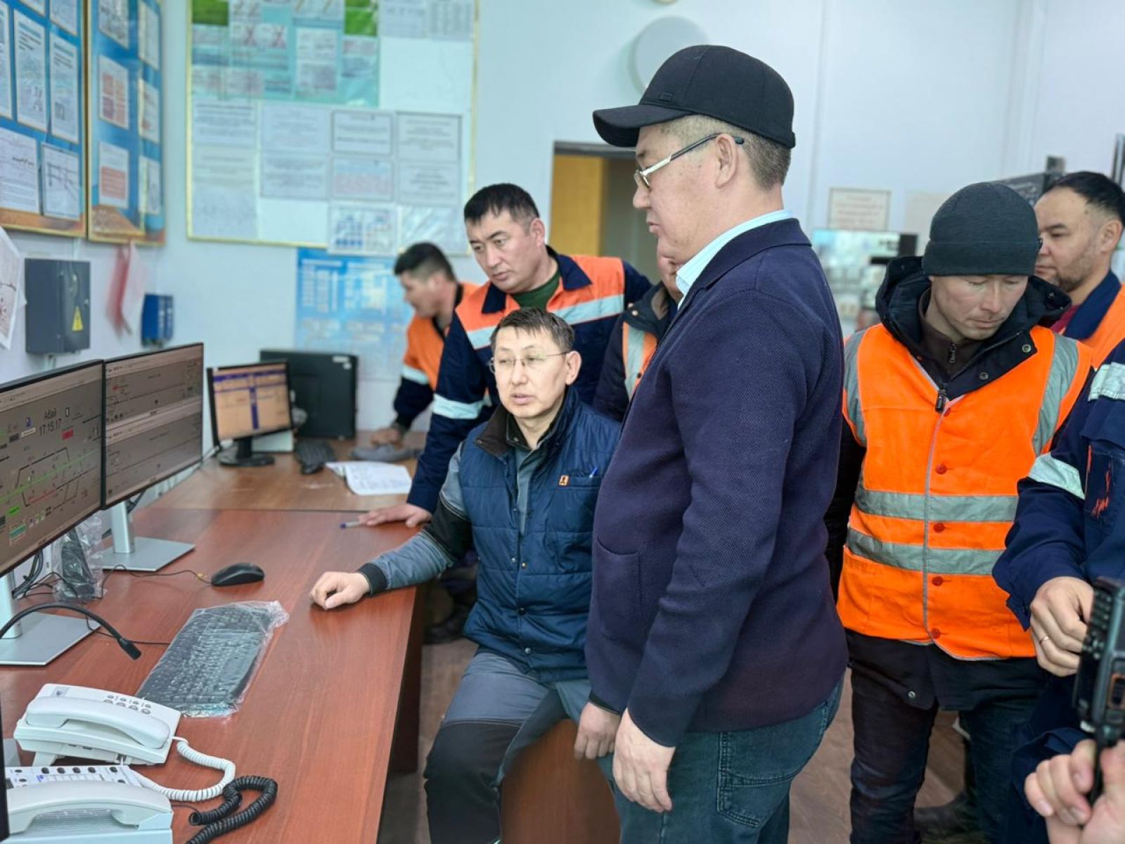 Суретті түсірген автор