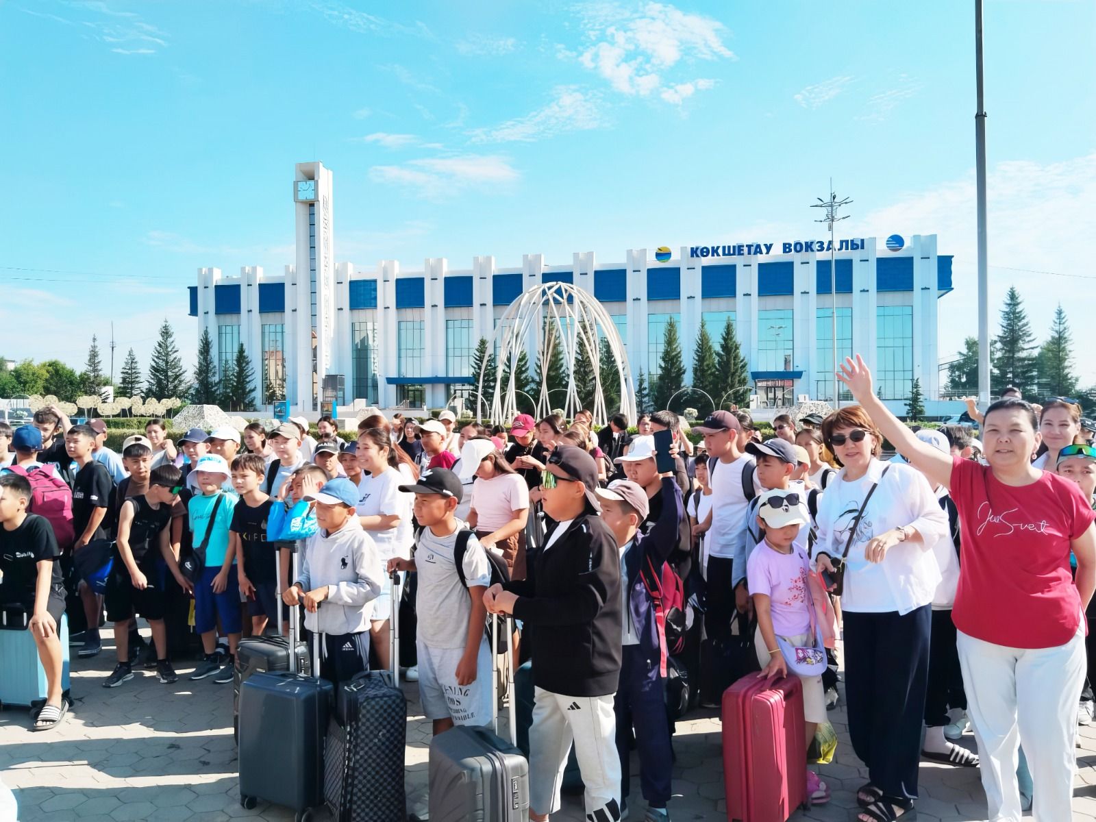 Суретті түсірген автор