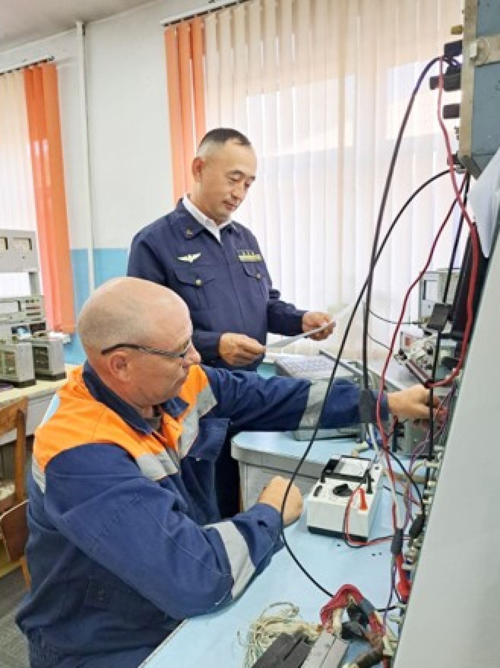 Суретті түсірген автор