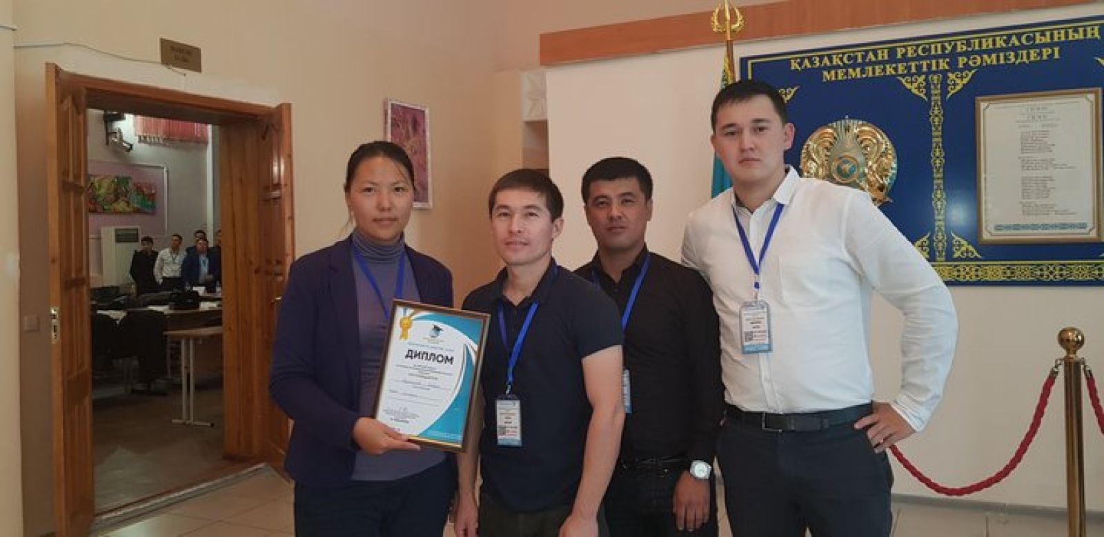 Өнер-білім бар жұрттар...