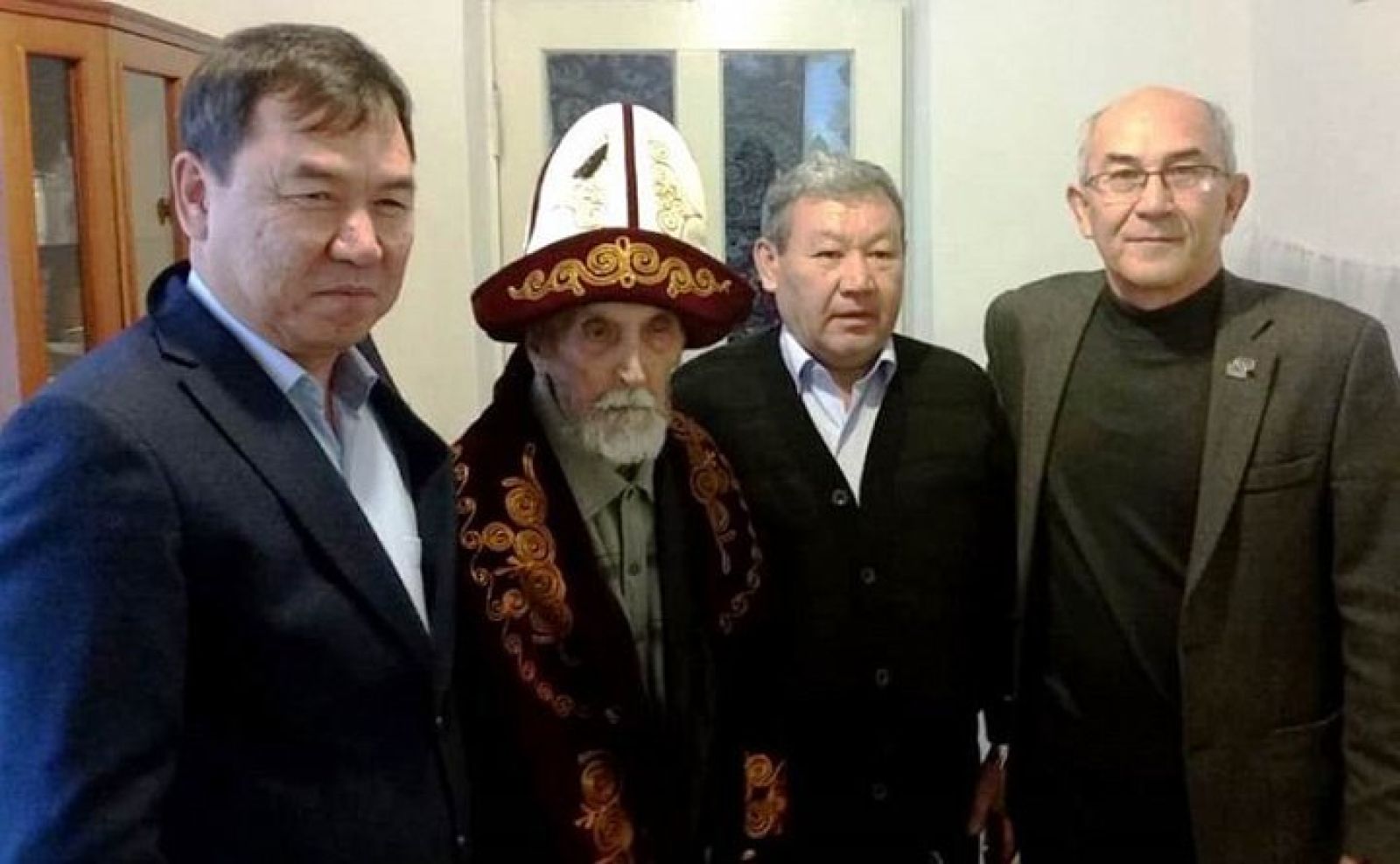 Теміржол саласының ардагері Зиядин Минбаев ғасырлық мерейтойын атап өтті