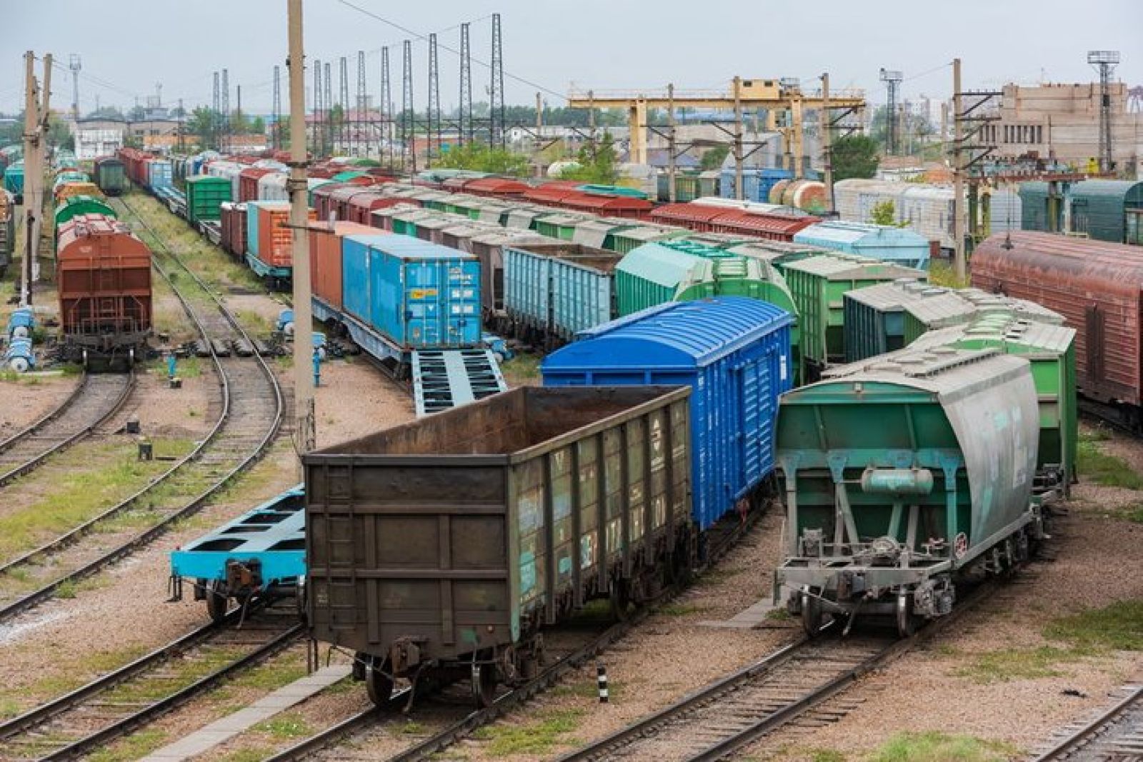 Биыл теміржол көлігімен 190 млн тоннадан астам жүк тасымалданды