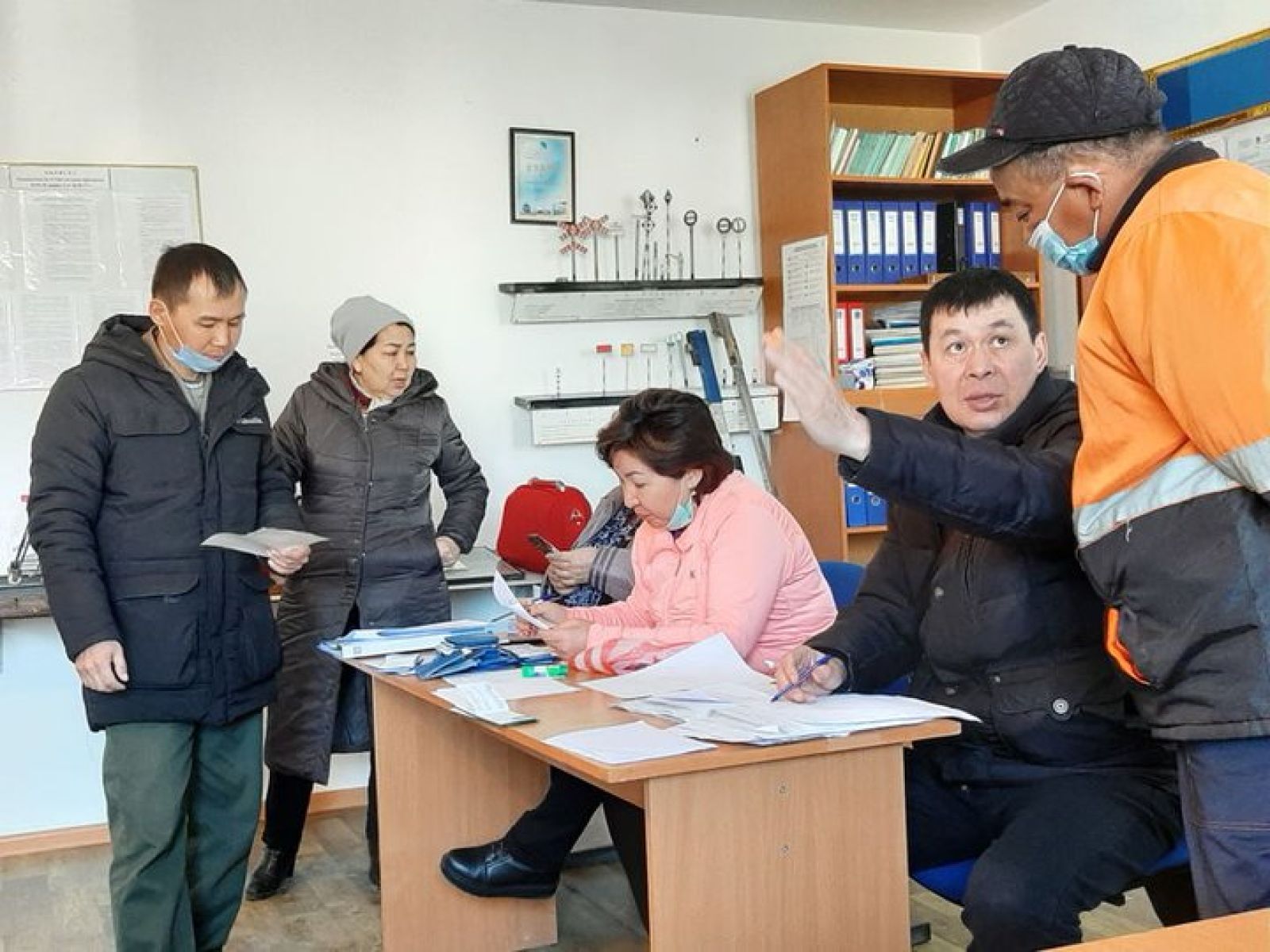 Теміржолшылардың еңбек қорғау жағдайларын жақсарту үшін бір мың теңге жұмсалған