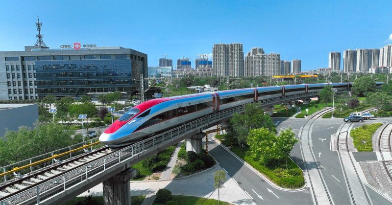 CRRC корпорациясы Индонезияға арнап шығарған пойызын таныстырды
