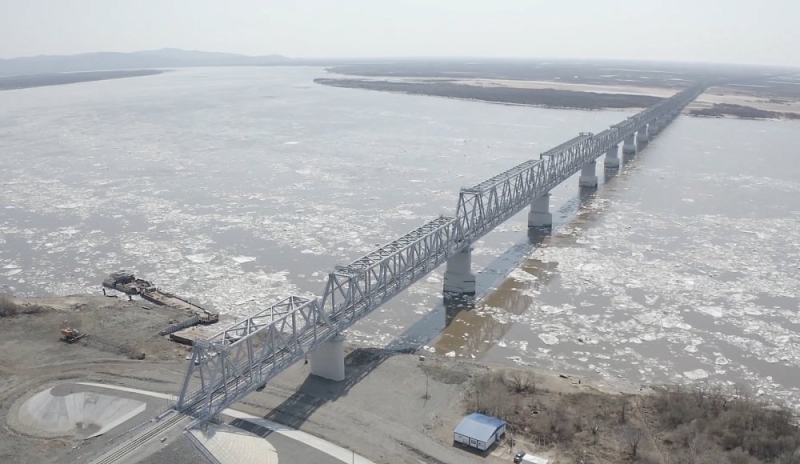 Ресей мен Қытай Амур өзені үстінен теміржол көпірін салды
