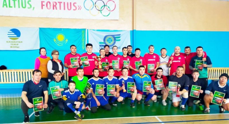 Шағын футбол: Локомотившілер жеңіс тұғырынан көрінді