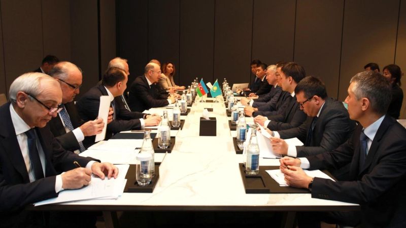 Әзербайжан тарапына Қазақстан теміржол машиналарын жасау мүмкіндіктері таныстырылды