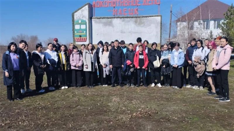 Экскурсию для школьников провели в Илецком локомотивном депо