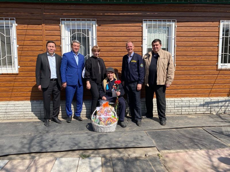 Железнодорожники поздравили ветеранов войны и узниц концлагерей с Днем Победы