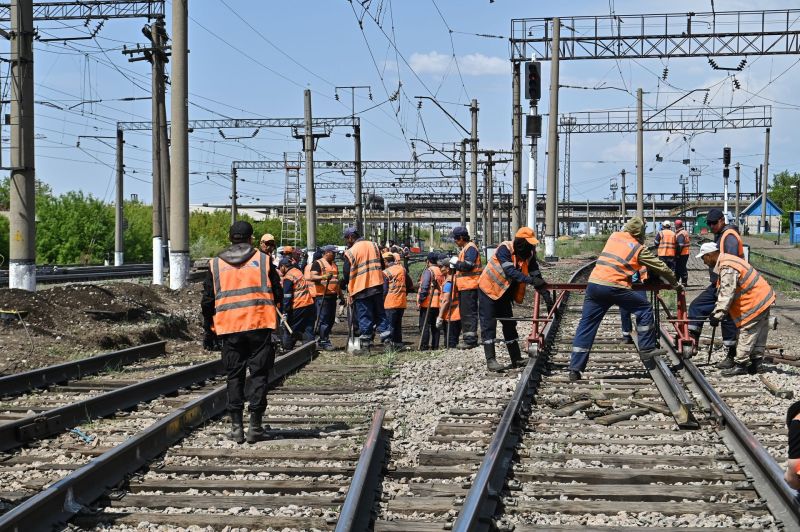 Свыше 350 комплексов стрелочных переводов уложено с начала 2023 года