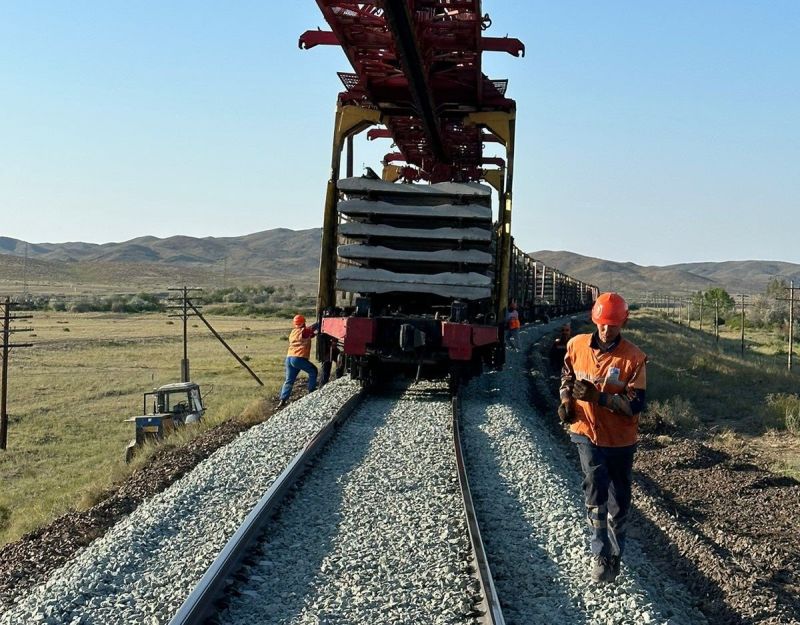 Сработали на отлично: более километра пути отремонтировали на участке Желдыкара – Балыктыколь