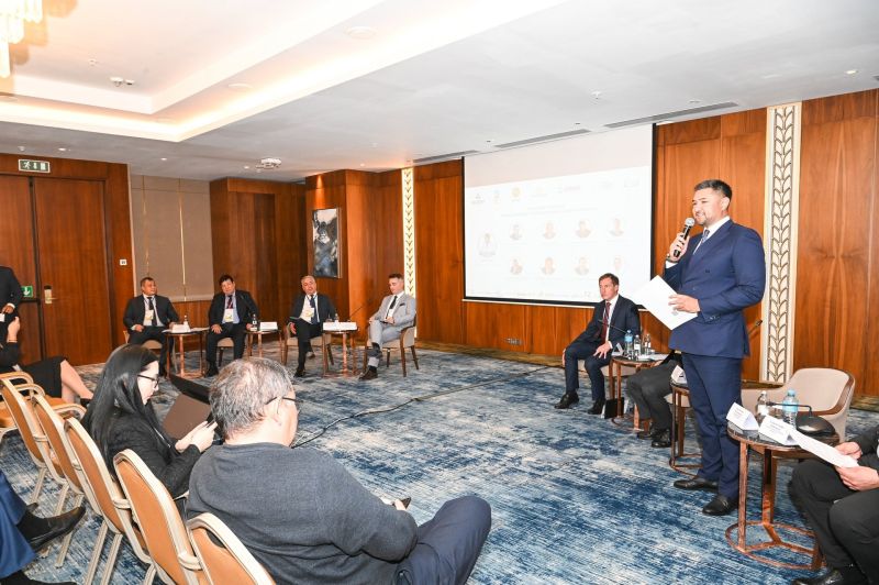 New Silk  Way  форумында теңіз және су жолдары талқыланды