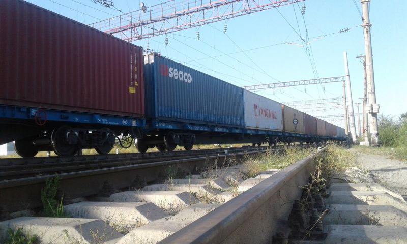 Более 600 тысяч тонн грузов в контейнерах перевезли в Костанайской области с начала года