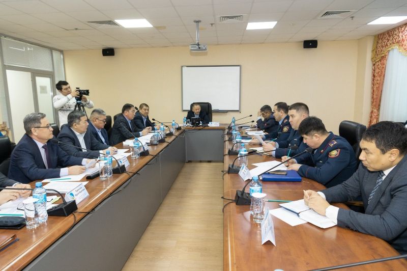 Любители переходить железнодорожный путь - настоящее бедствие для железнодорожников
