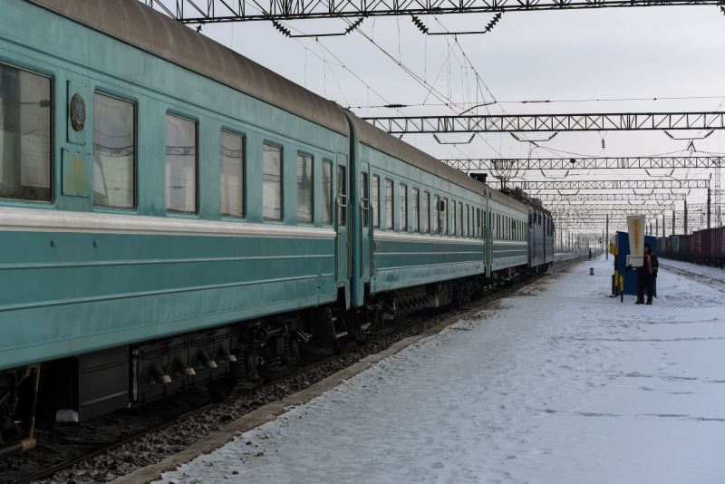 Женщина родила в поезде по дороге в Актобе