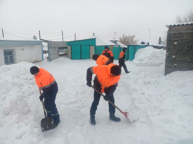 Локомотившілер қарттарға көмекке келді