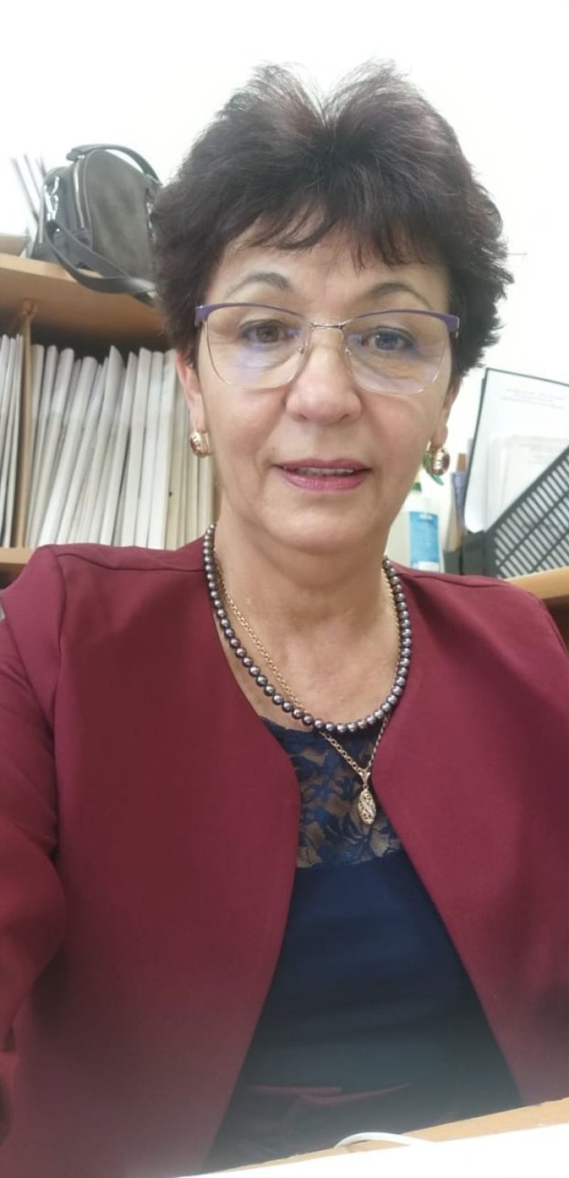 Осмотрщик вагонов рассказала, как была педагогом, но ушла работать на железную дорогу