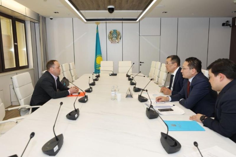 Еліміздегі вокзалдарда мүмкіндігі шектеулі жандар үшін жағдай жасалған ба?