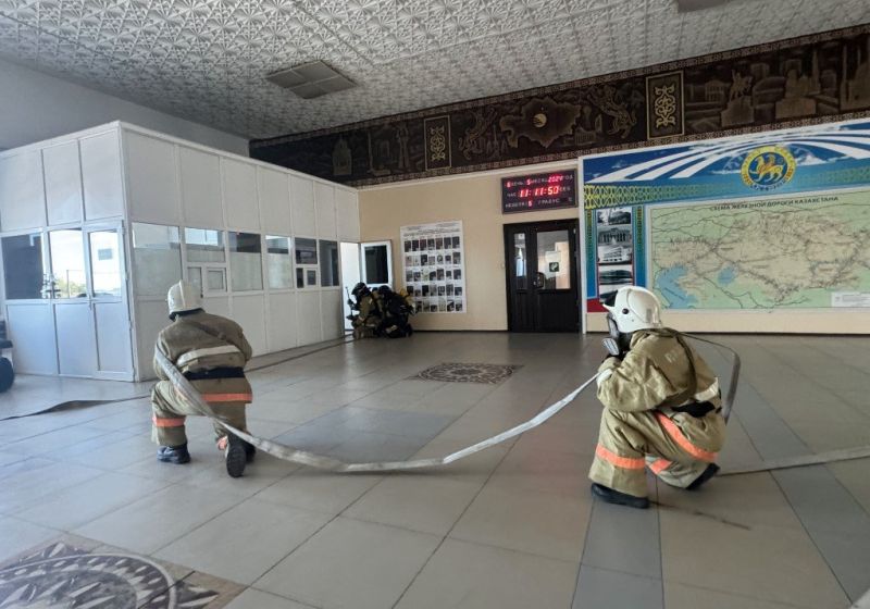 Жолаушылар эвакуацияланды