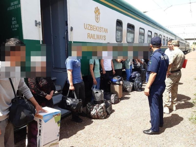 Өзбекстанның 18 азаматы «Самара-Ташкент» пойызынан түсірілді