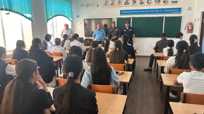 Правила поведения на железной дороге напомнили 29 тысячам школьников
