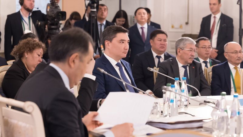 Олжас Бектенов отметил на заседании ЕМПС повышение эффективности перевозок