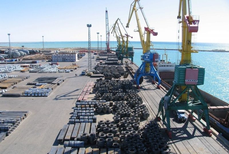 Новая техника появилась в Актауском морском торговом порту