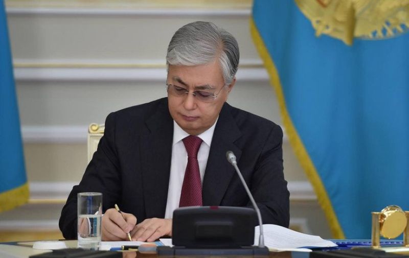 Президент Казахстана подписал расширяющие сотрудничество с Китаем в транспортной сфере законы