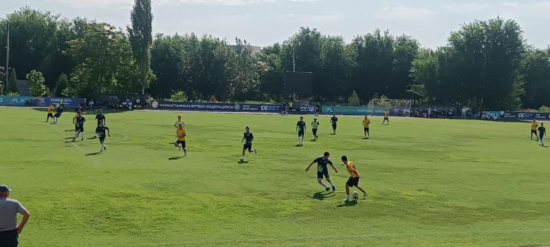 Кіл шеберлер бас қосты