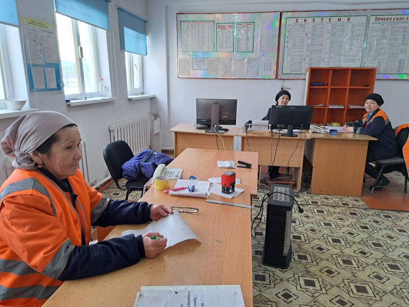 Сексеуіл станциясы төрт бағытқа қызмет көрсетіп жатыр