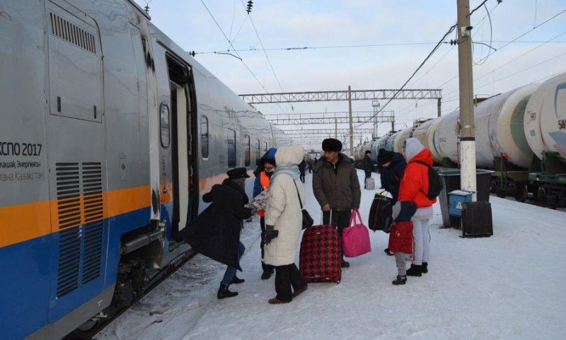 Около 600 человек КТЖ пересадит в поезда для эвакуации с трассы Астана-Кокшетау