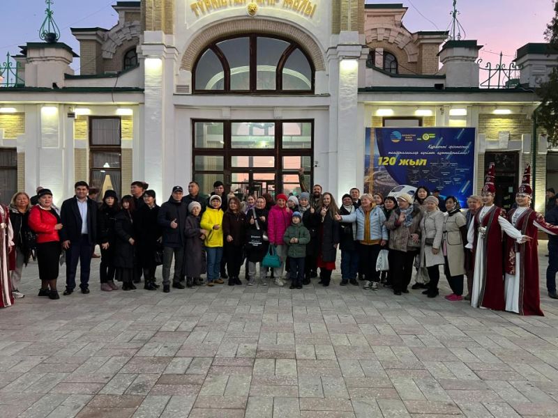 Jibek Joly туристік пойызы Түркістанға жетті