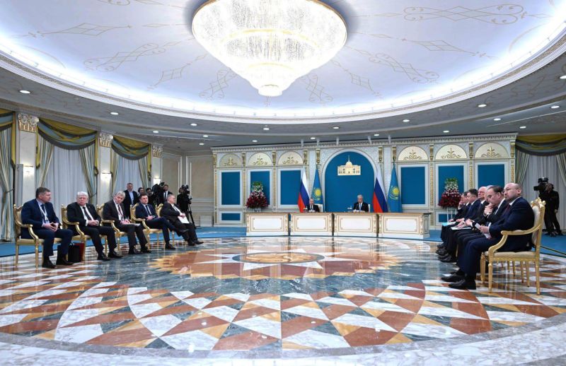 Важность создания за рубежом сети современных мультимодальных центров и «сухих портов» отметил президент Казахстана
